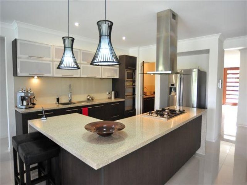 8 Attenuatta Place, Noosaville QLD 4566