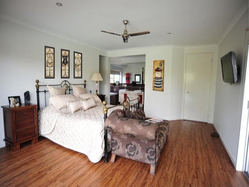 8 Attenuatta Place, Noosaville QLD 4566