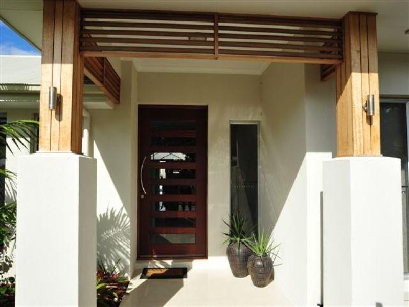 8 Attenuatta Place, Noosaville QLD 4566
