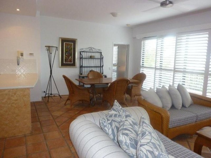 1/20 Hilltop Villas, Henderson Street, Sunshine Beach QLD 4567