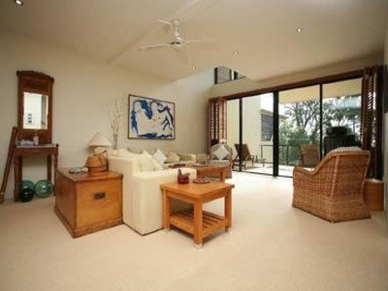 Unit 2 / 40 Alderley Terrace, Little Cove QLD 4567