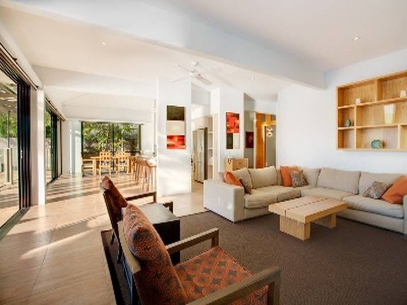 18 Noosa Parade, Noosa Heads QLD 4567