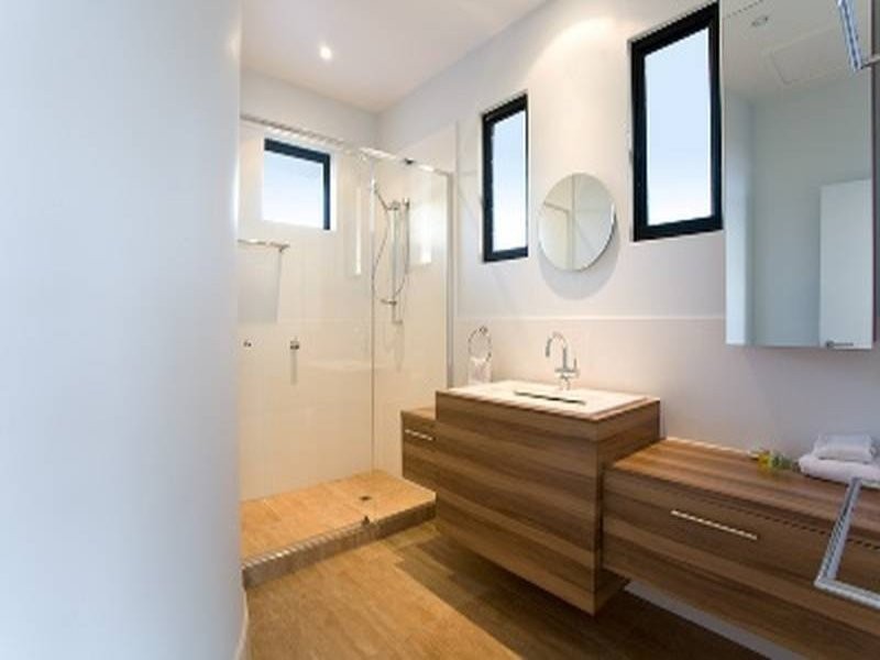 18 Noosa Parade, Noosa Heads QLD 4567