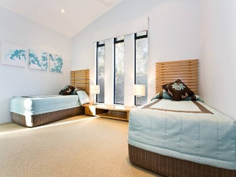 18 Noosa Parade, Noosa Heads QLD 4567