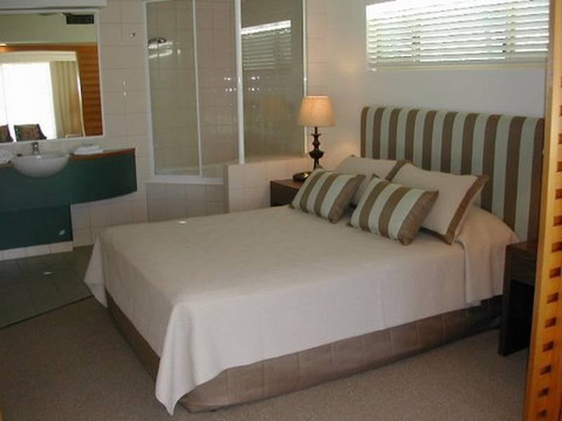 Rm 305 / 64 French Quarter Resort, Hastings Street, Noosa Heads QLD 4567