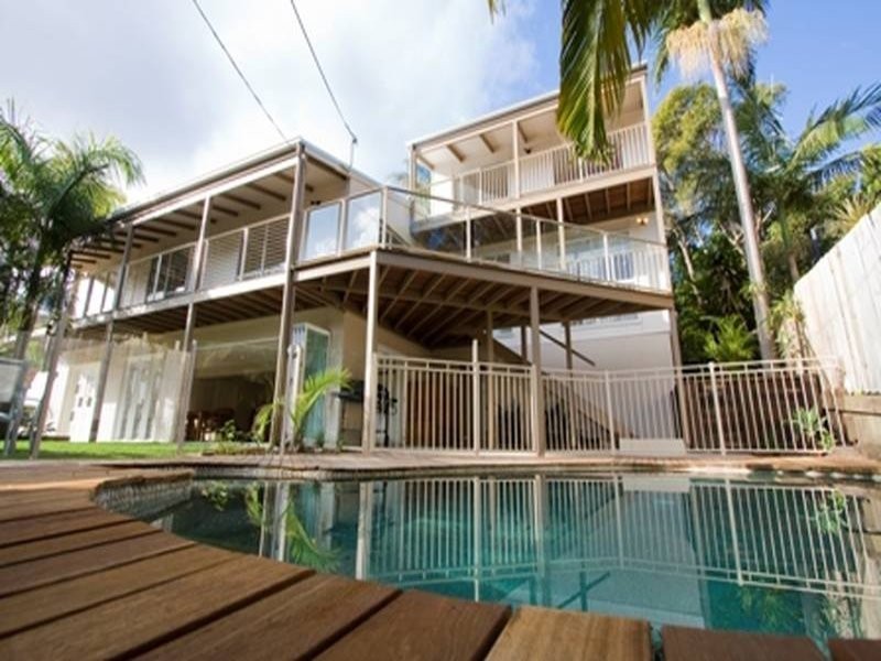 9 Swan Avenue, Sunshine Beach QLD 4567