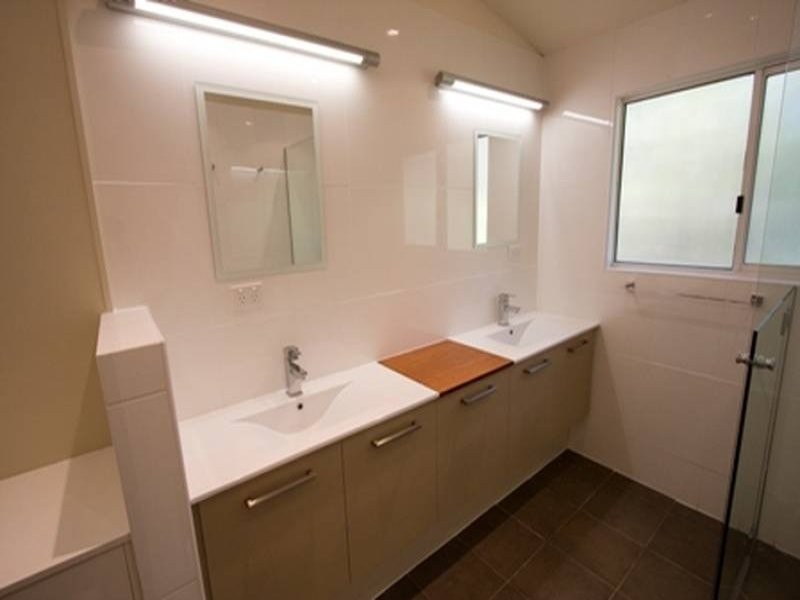 9 Swan Avenue, Sunshine Beach QLD 4567