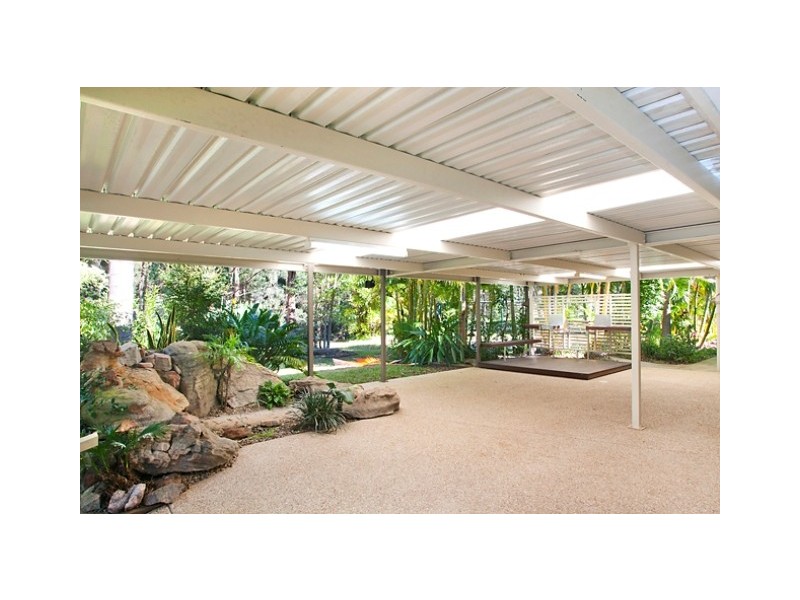 33 Kingsgate Drive, Tinbeerwah QLD 4563