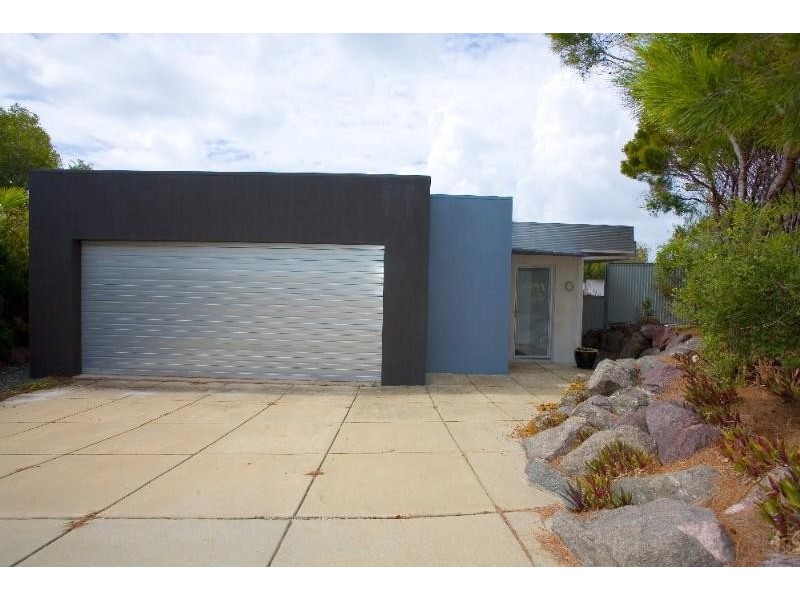 7 Rainbow Crescent, Sunrise Beach QLD 4567