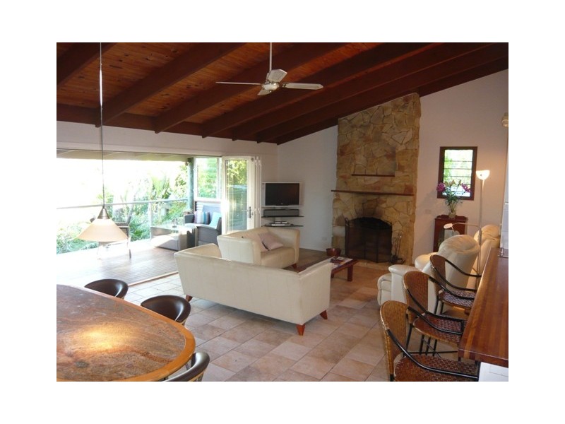 25  Nairana Rest, Noosa Heads QLD 4567