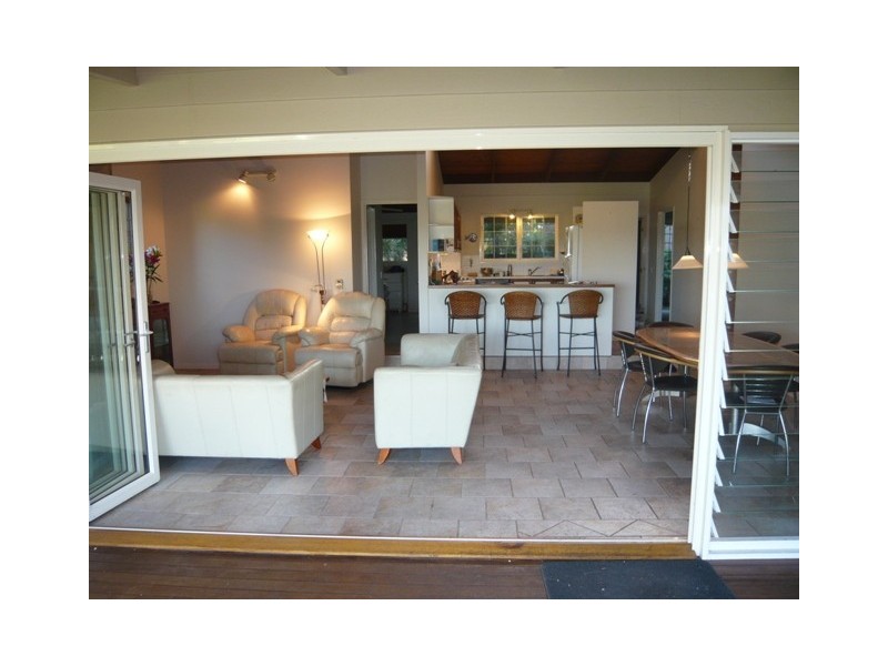 25  Nairana Rest, Noosa Heads QLD 4567