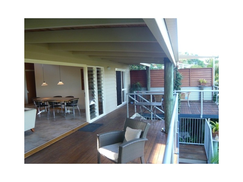25  Nairana Rest, Noosa Heads QLD 4567