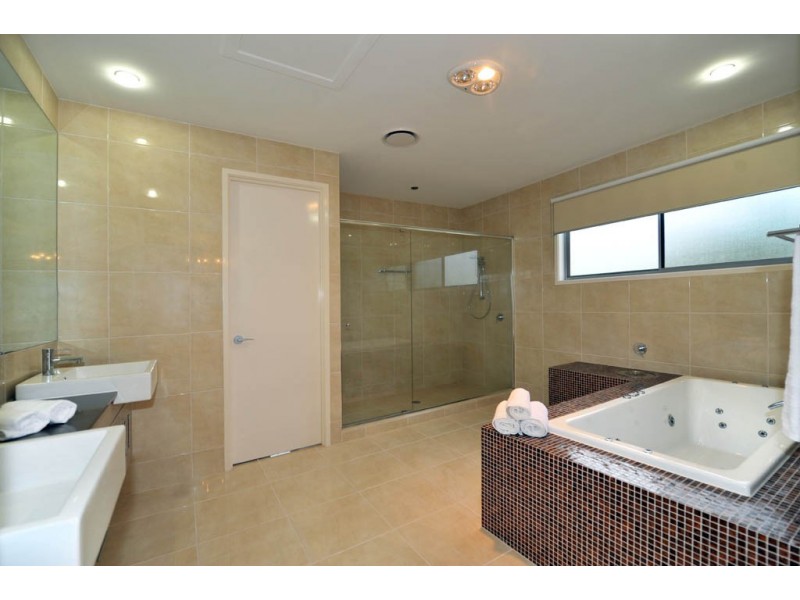 86 Shorehaven Drive, Noosa Waters QLD 4566