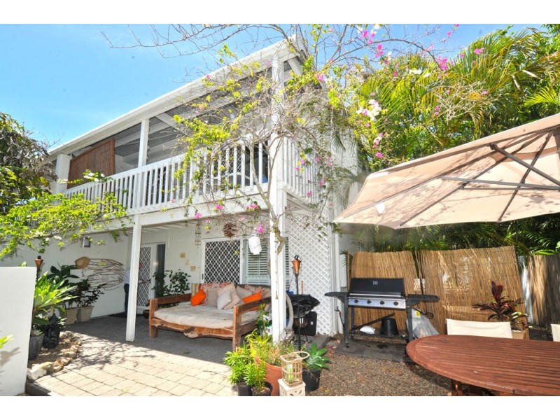 2/6 Woorookool Place, Noosaville QLD 4566