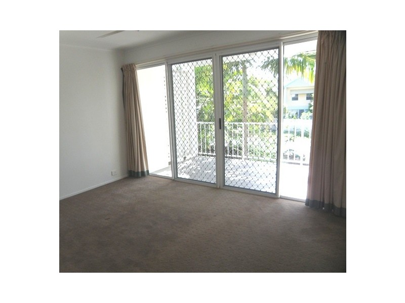 2/14 Barbados Crescent, Noosaville QLD 4566