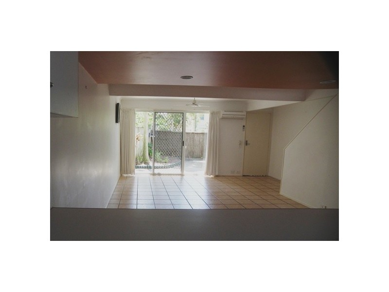 2/14 Barbados Crescent, Noosaville QLD 4566