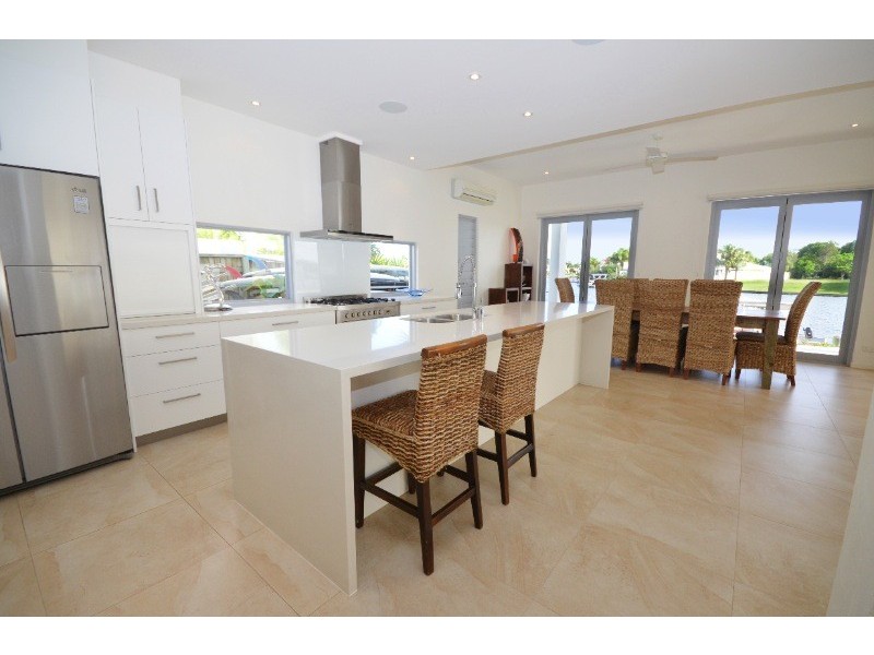 19 Waterside Court, Noosa Waters QLD 4566
