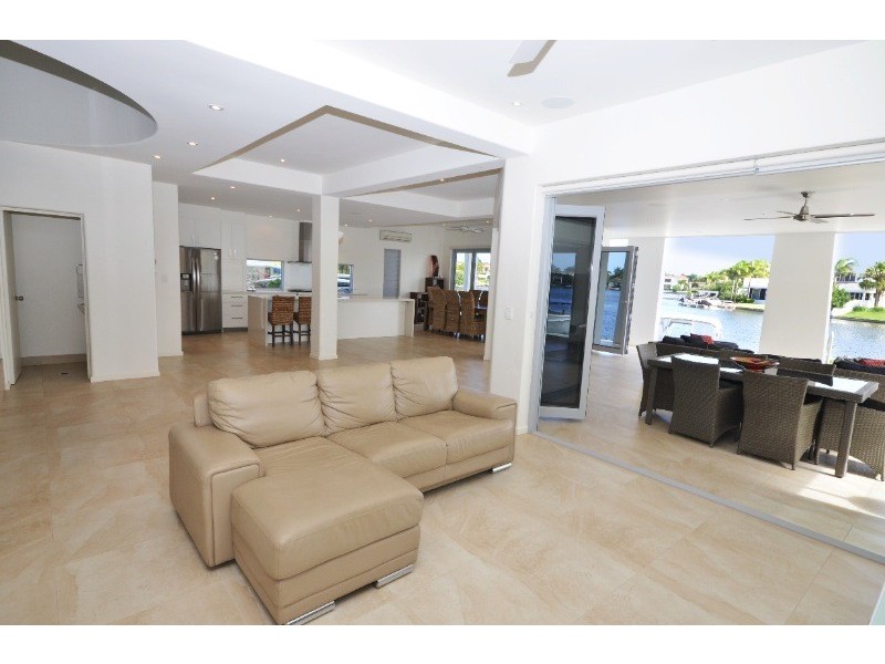 19 Waterside Court, Noosa Waters QLD 4566