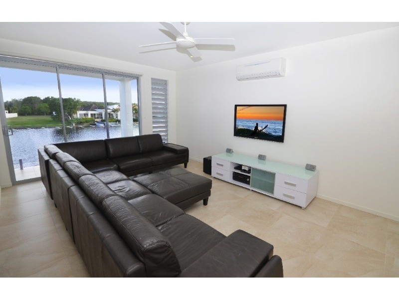 19 Waterside Court, Noosa Waters QLD 4566