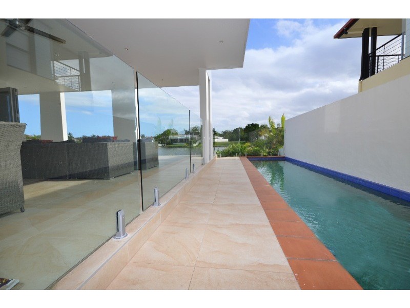 19 Waterside Court, Noosa Waters QLD 4566