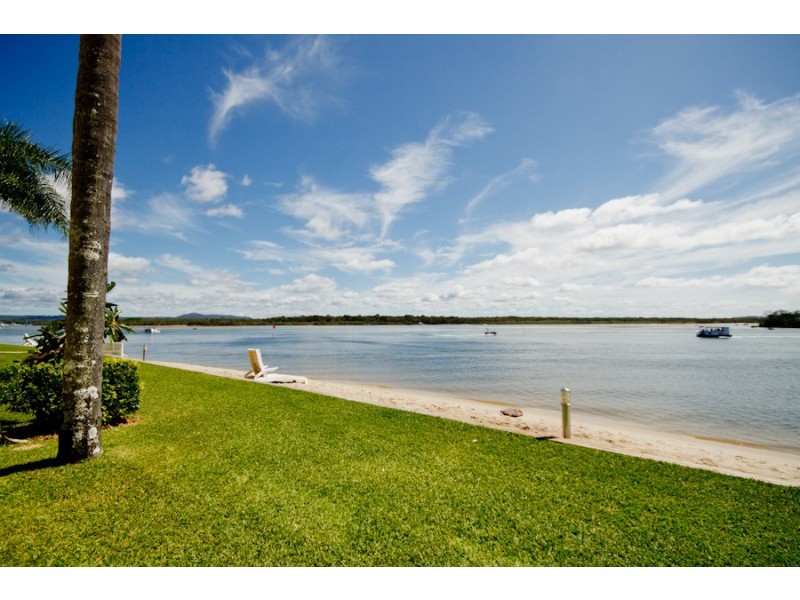10/6 Quamby Place, Noosa Harbour Resort, Noosa Heads QLD 4567