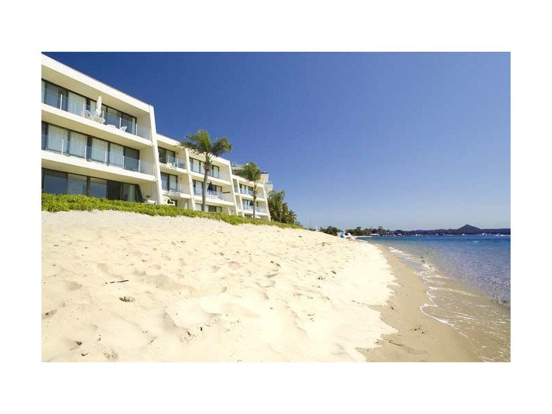 10/6 Quamby Place, Noosa Harbour Resort, Noosa Heads QLD 4567