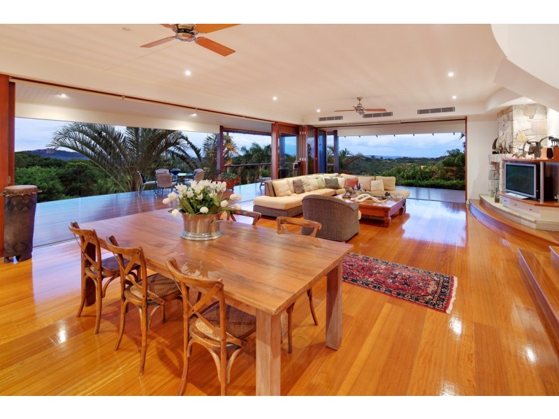 98 Tunba Court, Cooroy Mountain QLD 4563