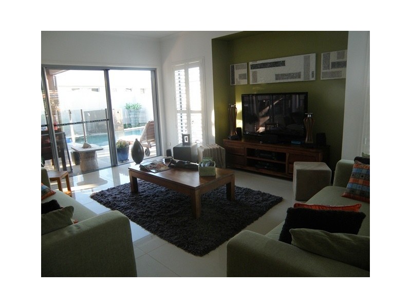 16 Regatta Circuit, Noosaville QLD 4566