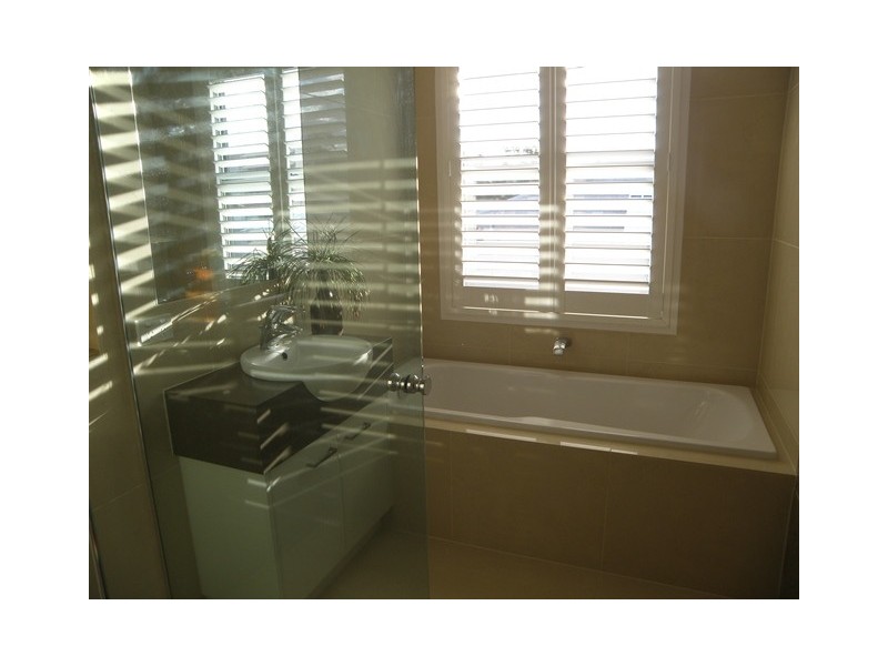 16 Regatta Circuit, Noosaville QLD 4566