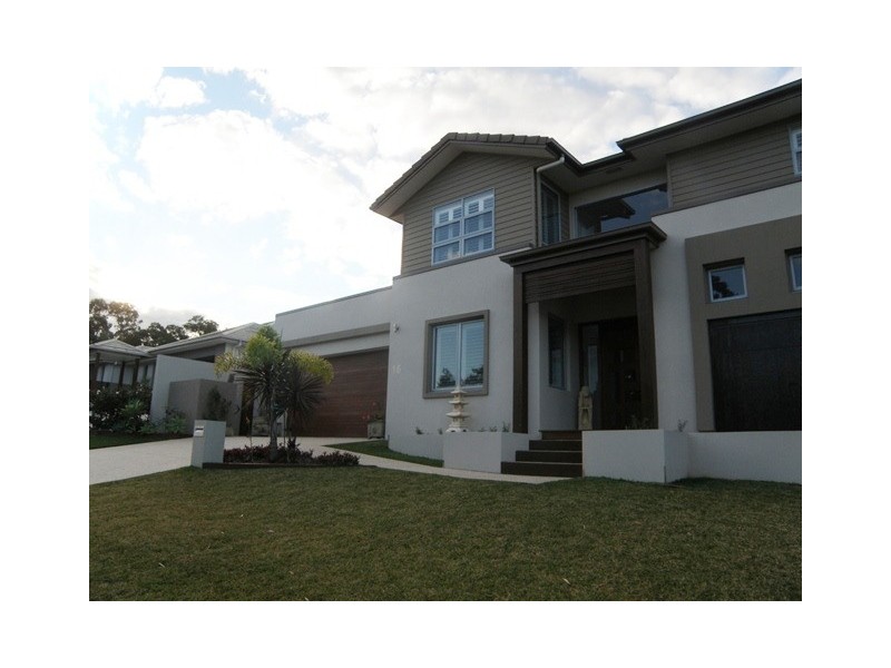 16 Regatta Circuit, Noosaville QLD 4566