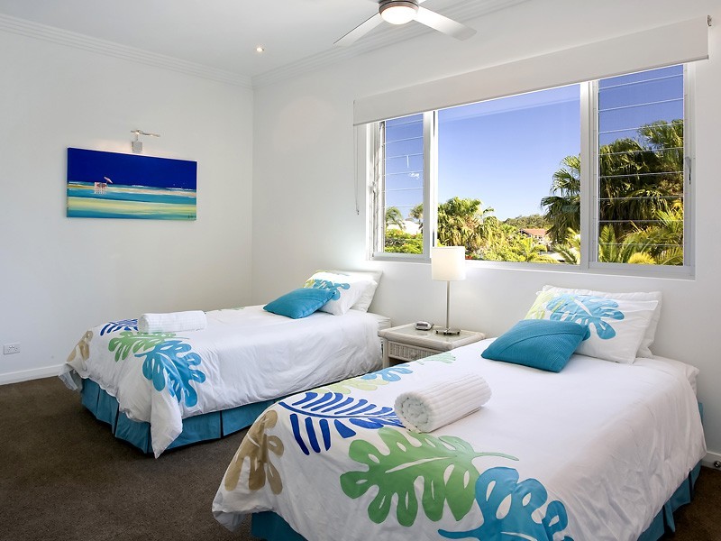 14 Topsails Court, Noosa Waters QLD 4566