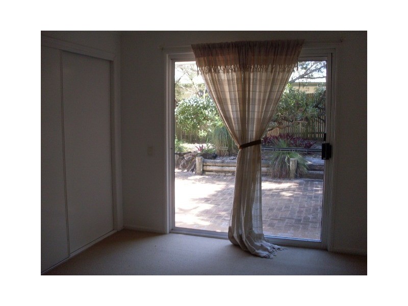 6 Twilight, Sunrise Beach QLD 4567