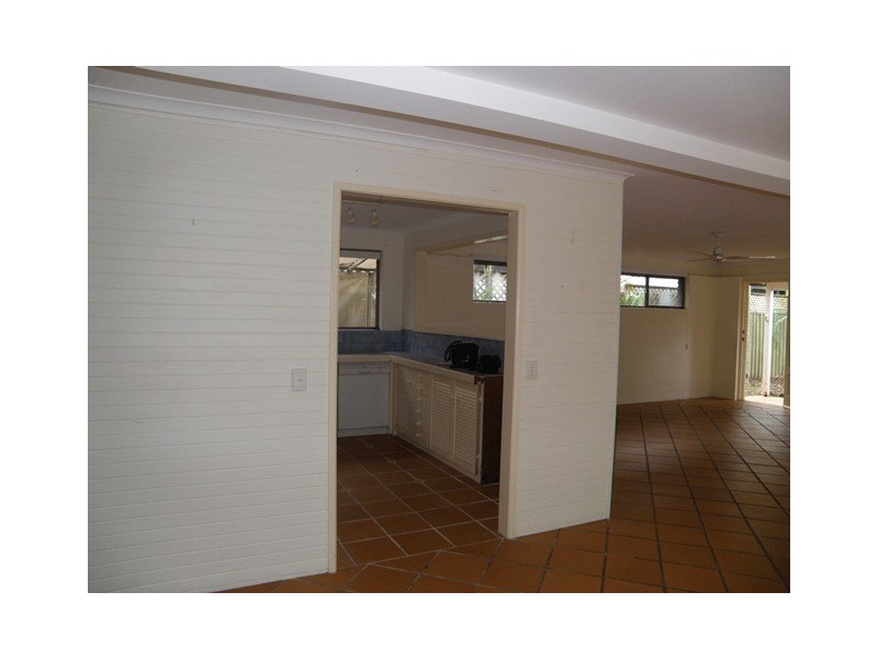 4 Lagoona Drive, Noosa Heads QLD 4567