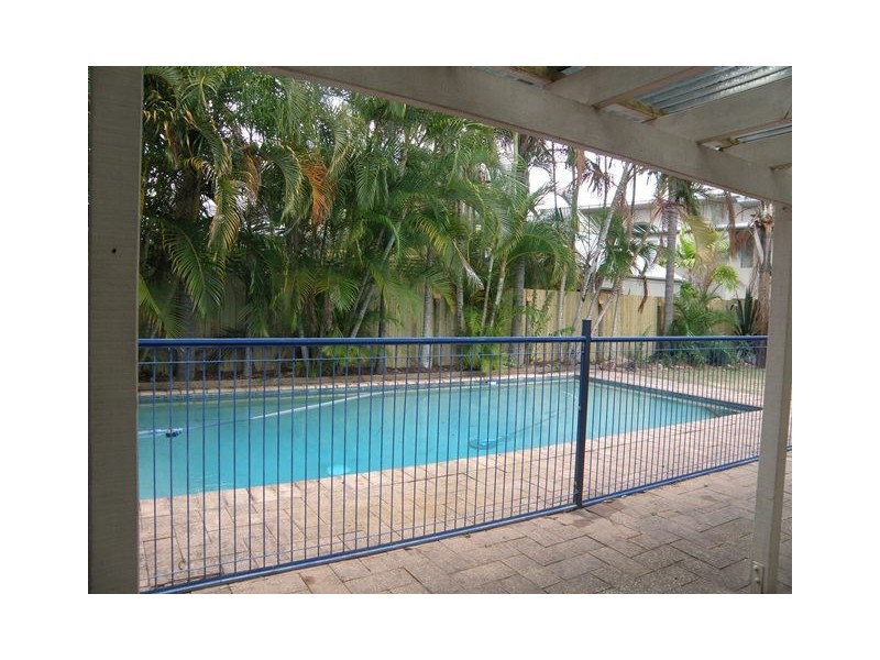 4 Lagoona Drive, Noosa Heads QLD 4567