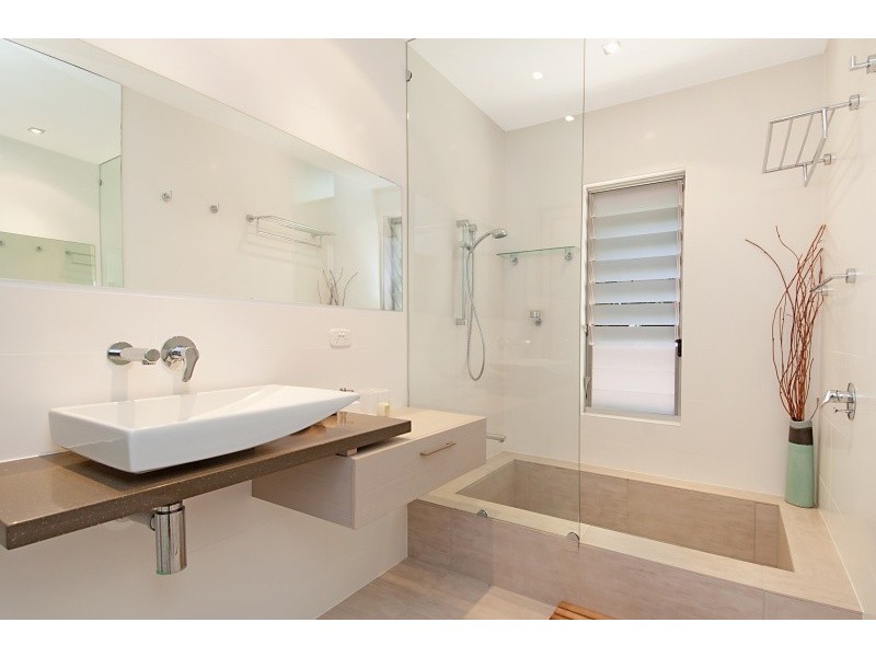 1 / 25 Duke St, Sunshine Beach QLD 4567