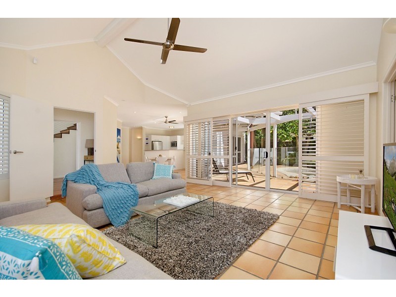 6 Wesley Court 3 bedroom, Noosa Heads QLD 4567