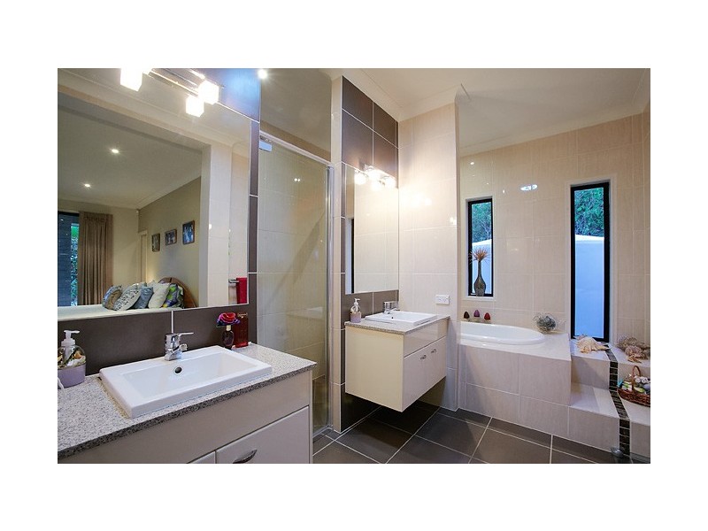 14 Lakeshore Place, Peregian Beach QLD 4573