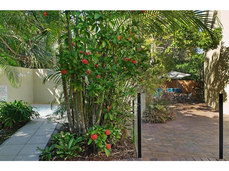 Unit 70 “Ocean Breeze Resort” Hastings Street, Noosa Heads QLD 4567