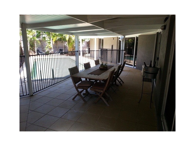 7 Belli Street, Noosa Heads QLD 4567