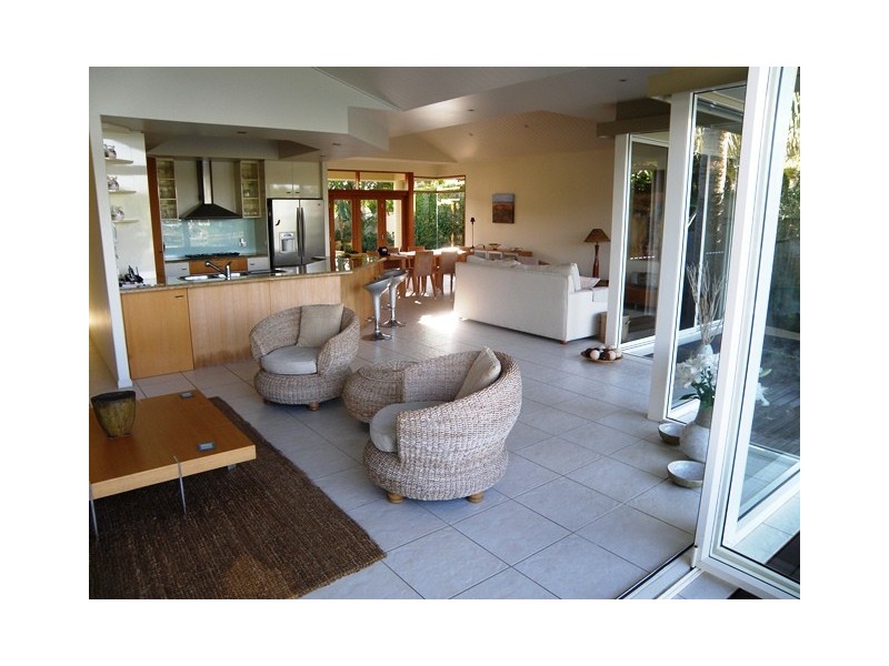 6 Masthead Quay, Noosa Waters QLD 4566