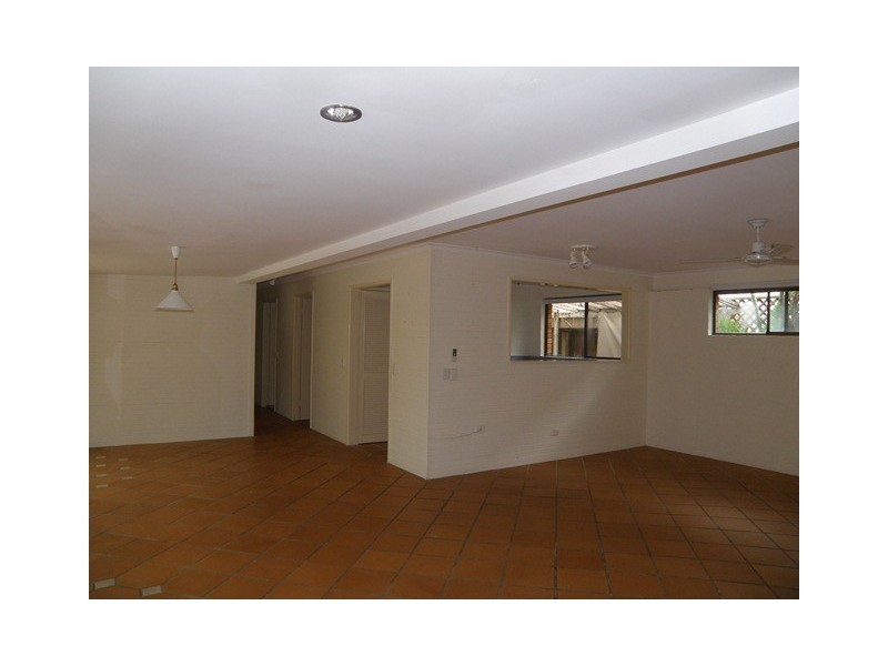 4 Lagoona Drive, Noosa Heads QLD 4567