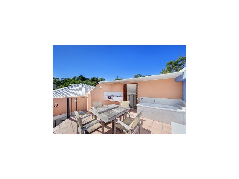 Unit 5 L’Auberge, 34-38 Katharina Street, Noosa Heads QLD 4567