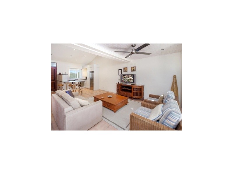 Unit 5 L’Auberge, 34-38 Katharina Street, Noosa Heads QLD 4567