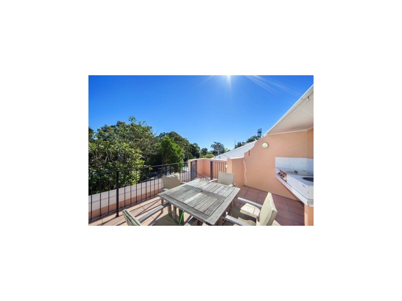 Unit 5 L’Auberge, 34-38 Katharina Street, Noosa Heads QLD 4567