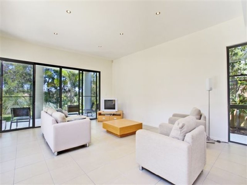 20 Selkirk Way, Peregian Springs QLD 4573