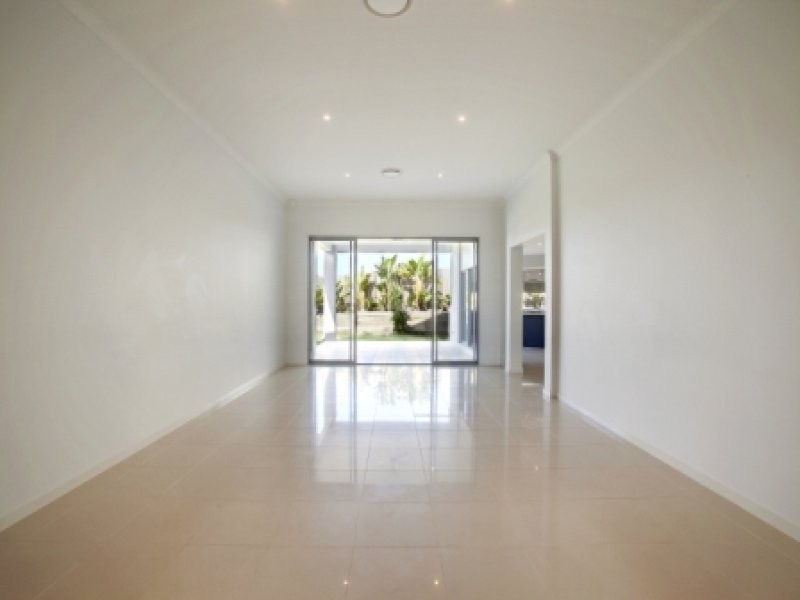 84 Sandhurst Crescent, Peregian Springs QLD 4573