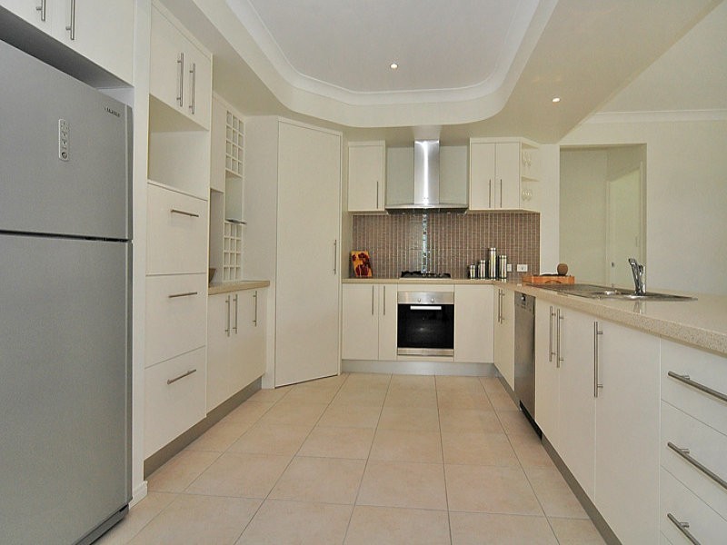 42 Lakeside Drive, Peregian Springs QLD 4573