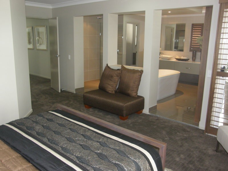 9 (Lot 3432) Oakbridge Way, Peregian Springs QLD 4573
