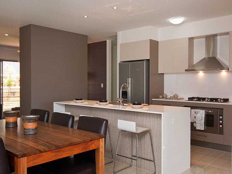 202 The Avenue, Peregian Springs QLD 4573
