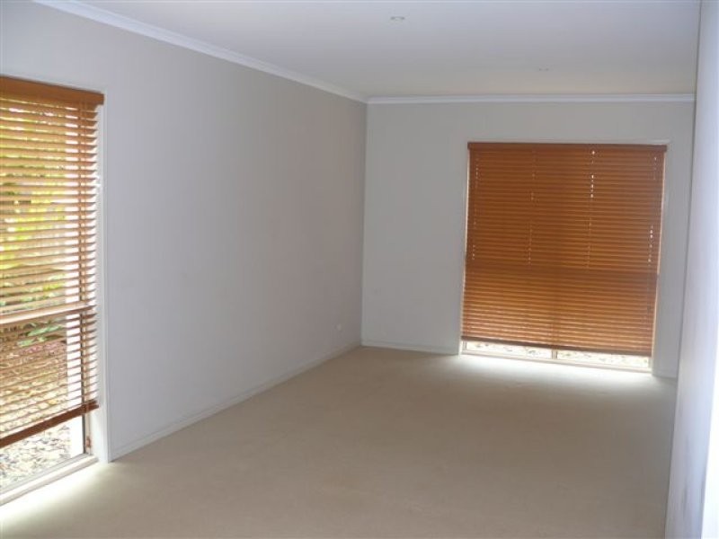 6 Sandhurst Crt, Peregian Springs QLD 4573